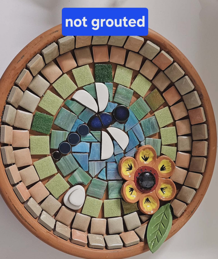 Mosaic Bee Bath Workshop with Sara