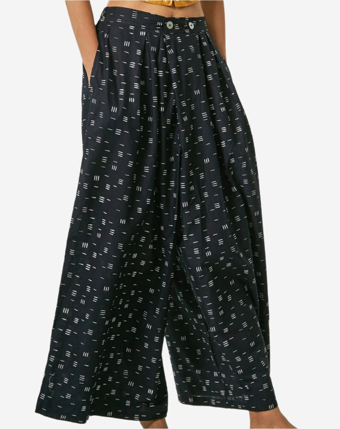 "Bambu" - Two Buttons Maxi Pants