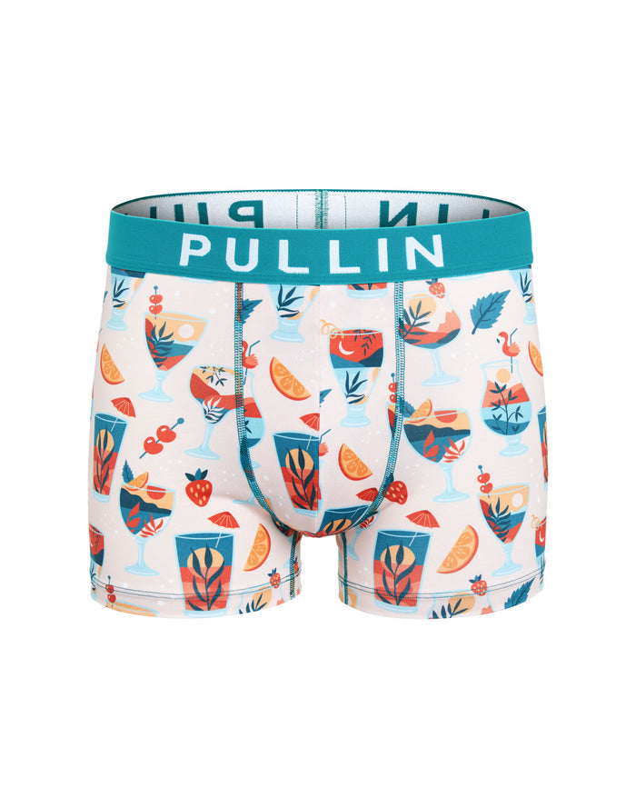 boxer court drinks PULLIN en lycra