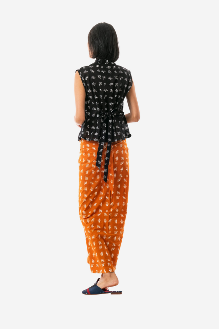 "Bunga Pencar" - Kebaya Santai