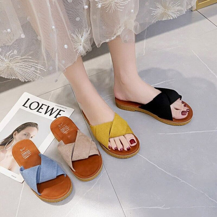 Criss-cross strap Sandals