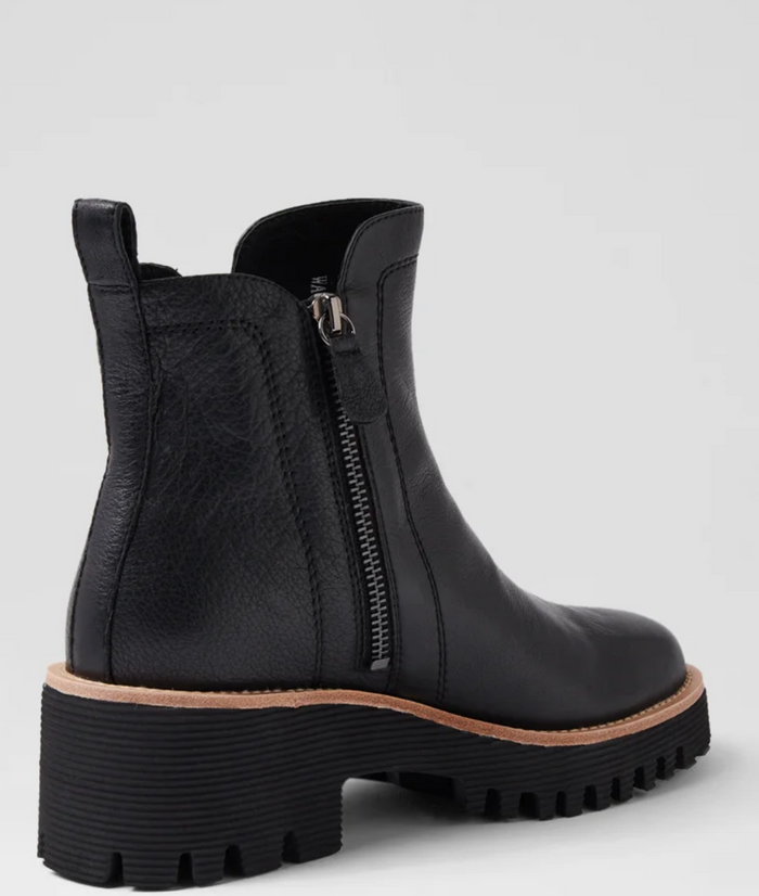 Django and Juliette Waize Boot