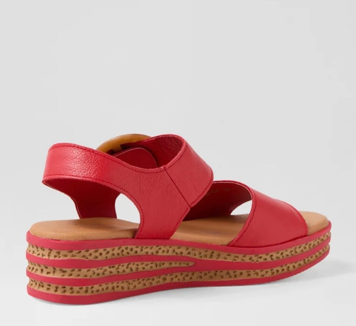 Django & Juliette Cubbie Red Leather