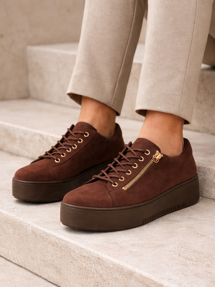 Django & Juliette wolfie suede
