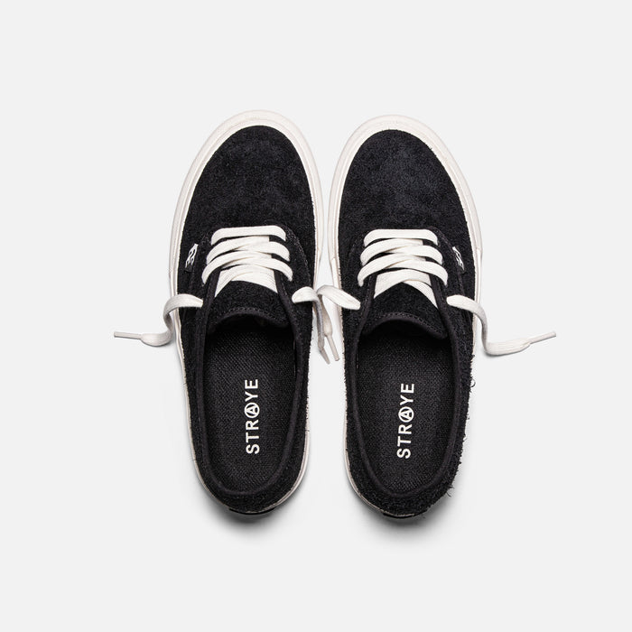 STRAYE Gower Black Suede – top view with cushioned insole