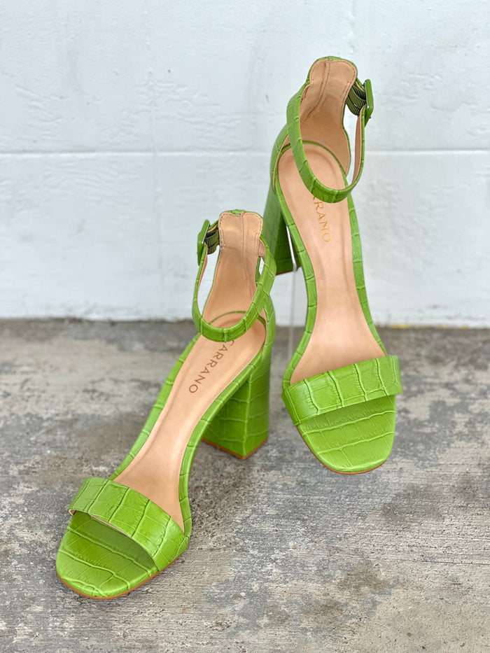 Carrano - new Croco/pistacchio Heels