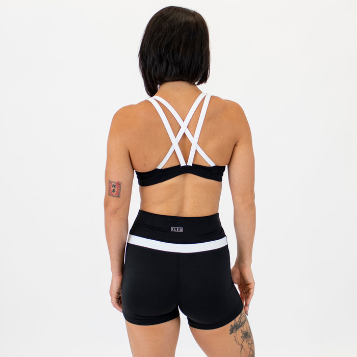 Black & White - Isla Scoop Neck Sports Bra