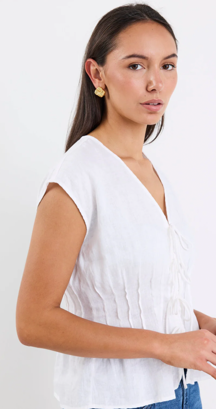 IVY AND JACK- Nouveau Ivory Linen Tie Front Vest