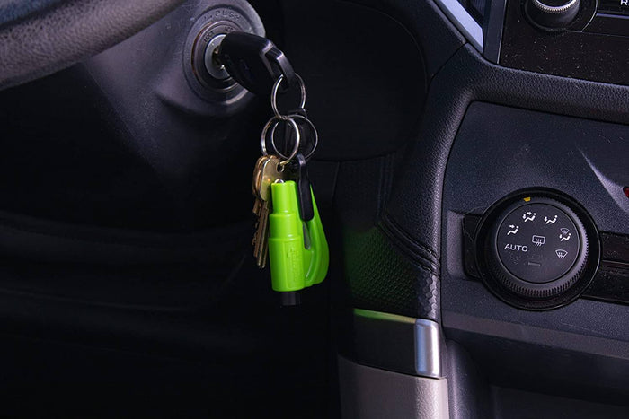 Keychain car escape tool