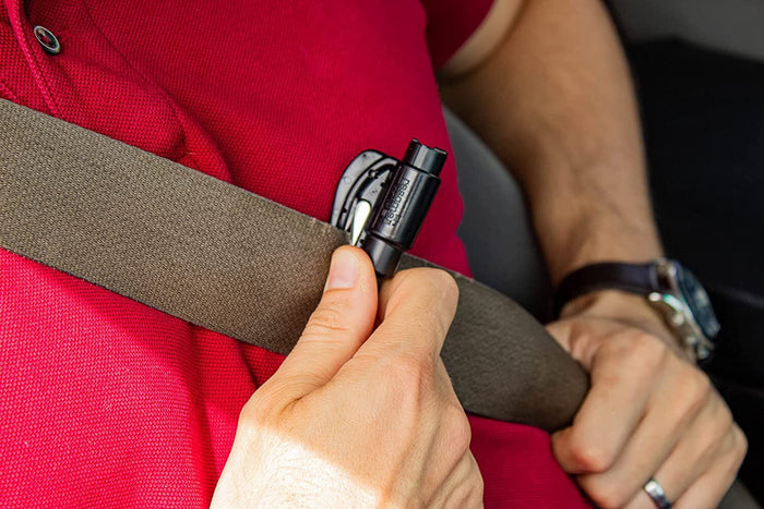 Keychain car escape tool