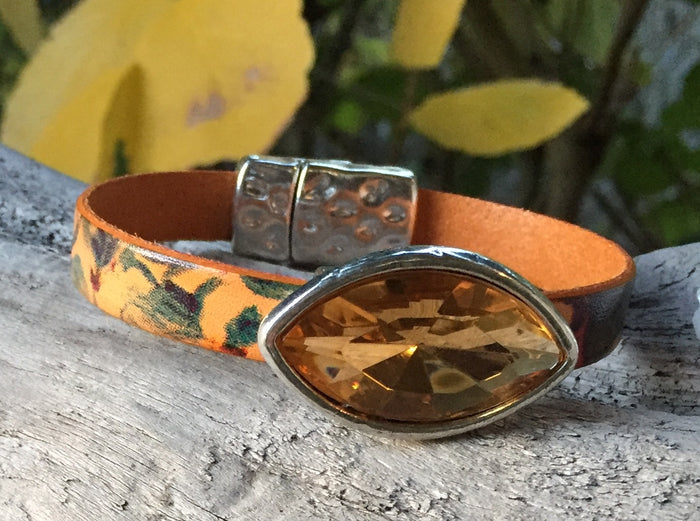 Leather Bracelet - Floral with Crystal