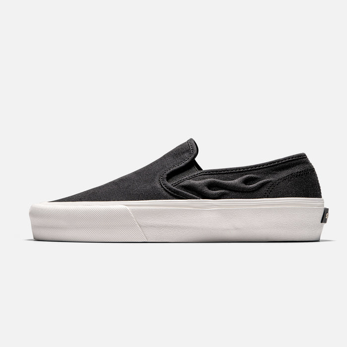 STRAYE Lenox Graphite Bevel – side view low-top skate sneaker