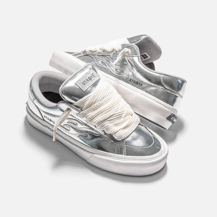 STRAYE Logan Puff Chrome – freestyle view low-top skate sneaker