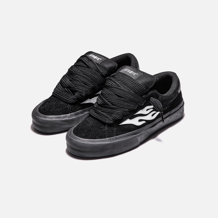 STRAYE Logan Puff Phantom – front angled view skate sneaker