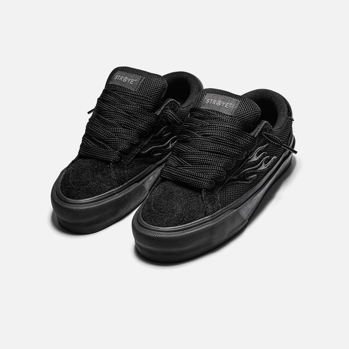 STRAYE Logan Stomper Stealth – hero view low-top platform sneaker