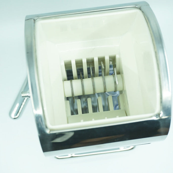 Manual ice crusher