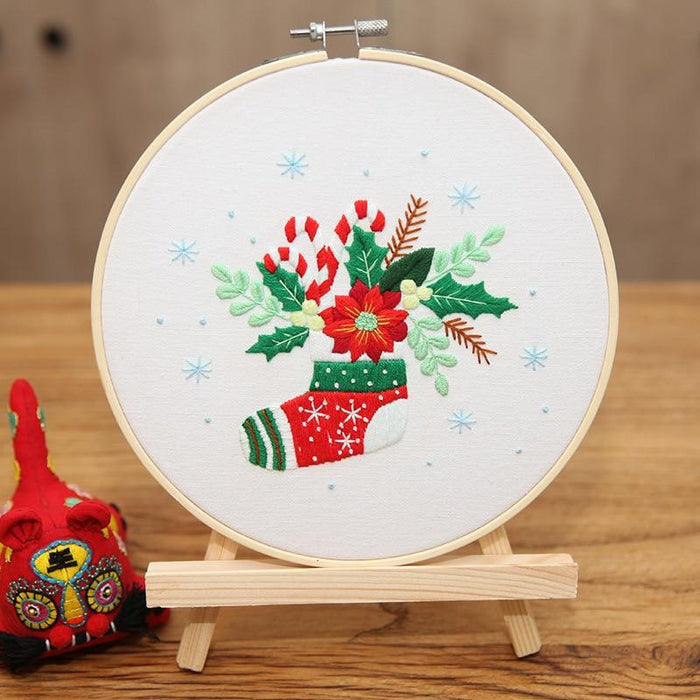 Merry Christmas Embroidery Set