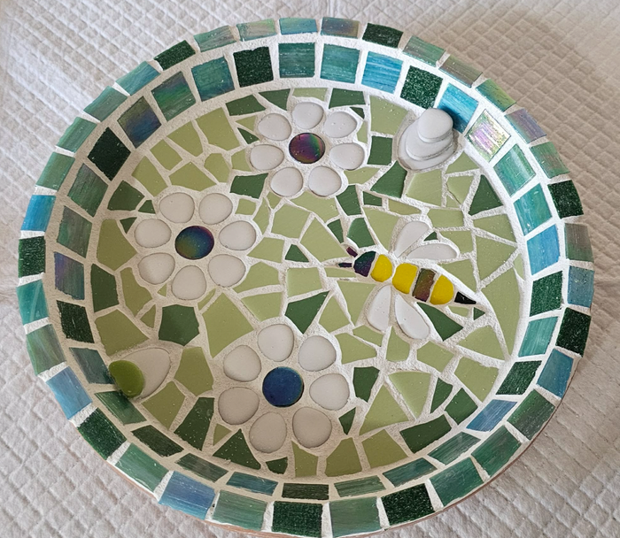 Mosaic Bee Bath Workshop with Sara