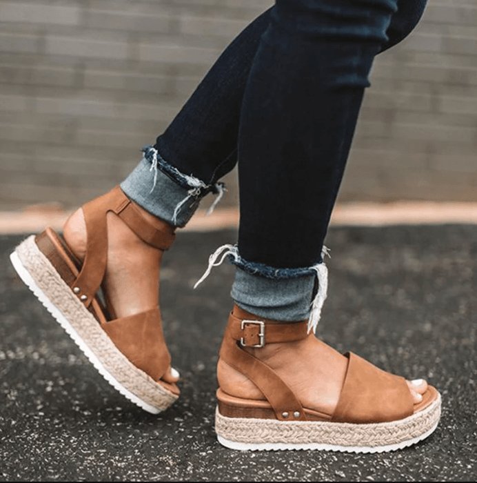 Brown / 35