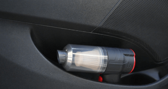 Portable vacuum cleaner