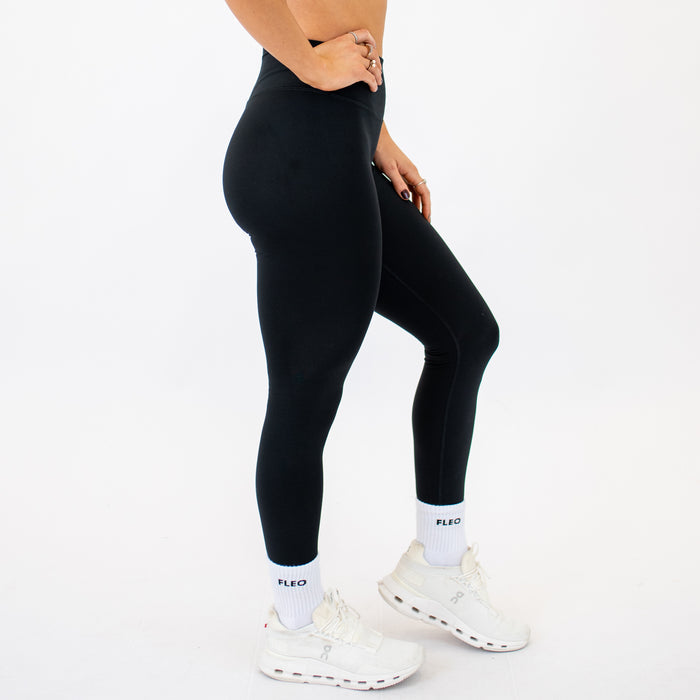 Black Pulse Legging 25"- No Front Seam - High Rise by FLEO - 5