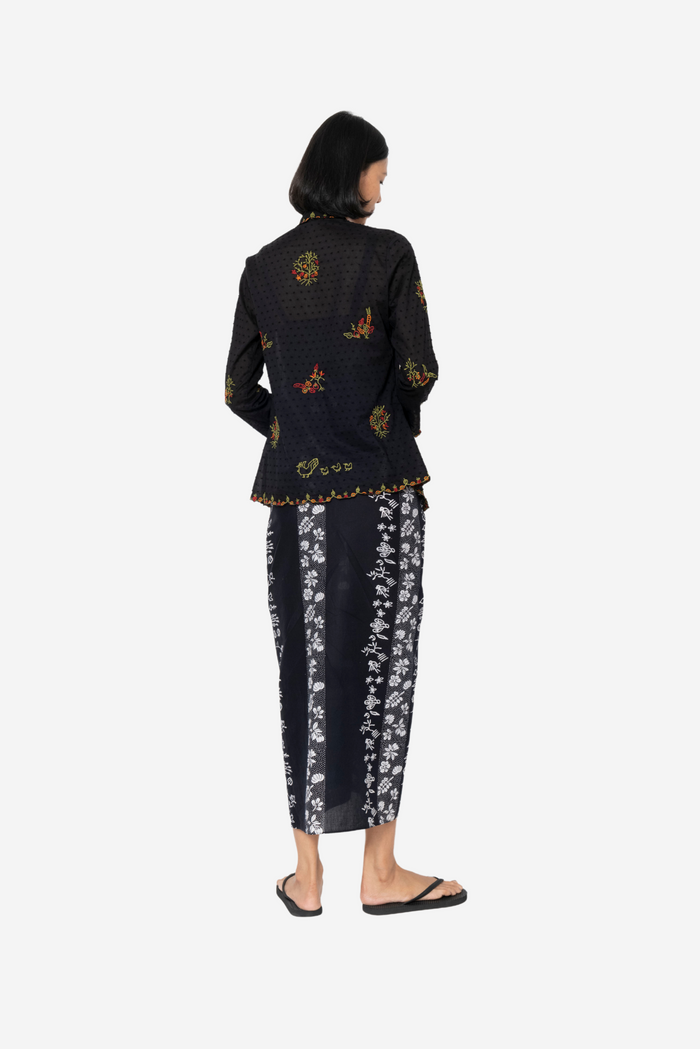 "Sejauh Mata Memandang X Dian Sastrowardoyo" "Tumbuh" - Embroidered Kebaya Encim