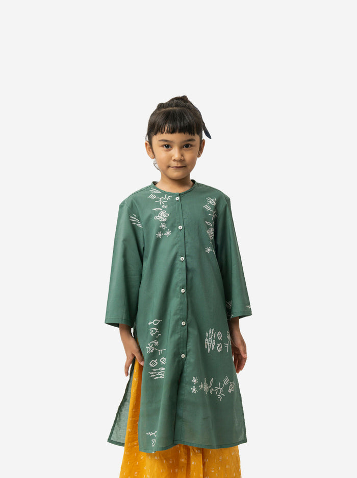 "Sejauh Mata Memandang X Dian Sastrowardoyo" "Tumbuh" - Kids Baju Panjang