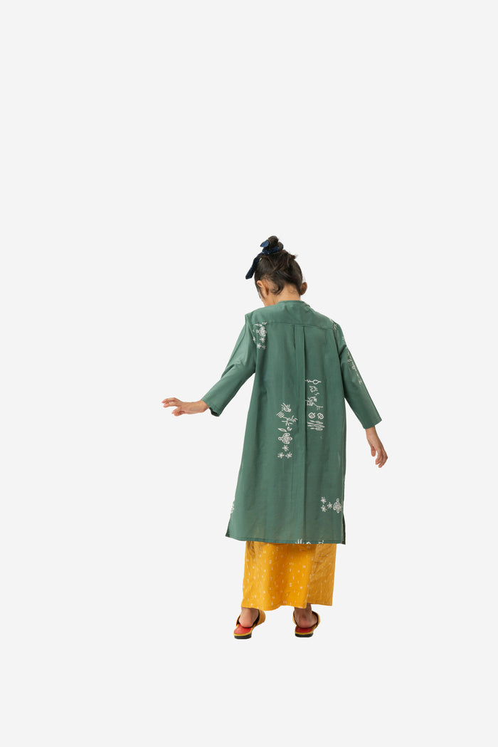 "Sejauh Mata Memandang X Dian Sastrowardoyo" "Tumbuh" - Kids Baju Panjang