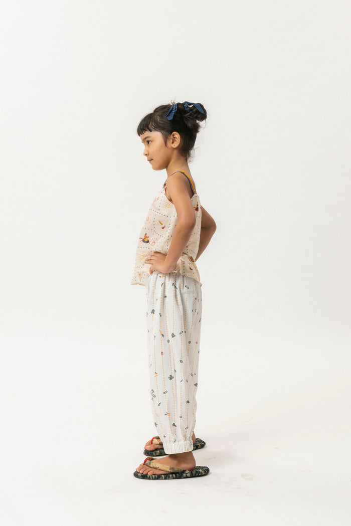 "Sejauh Mata Memandang X Dian Sastrowardoyo" "Tumbuh" - Kids Kerut Pants