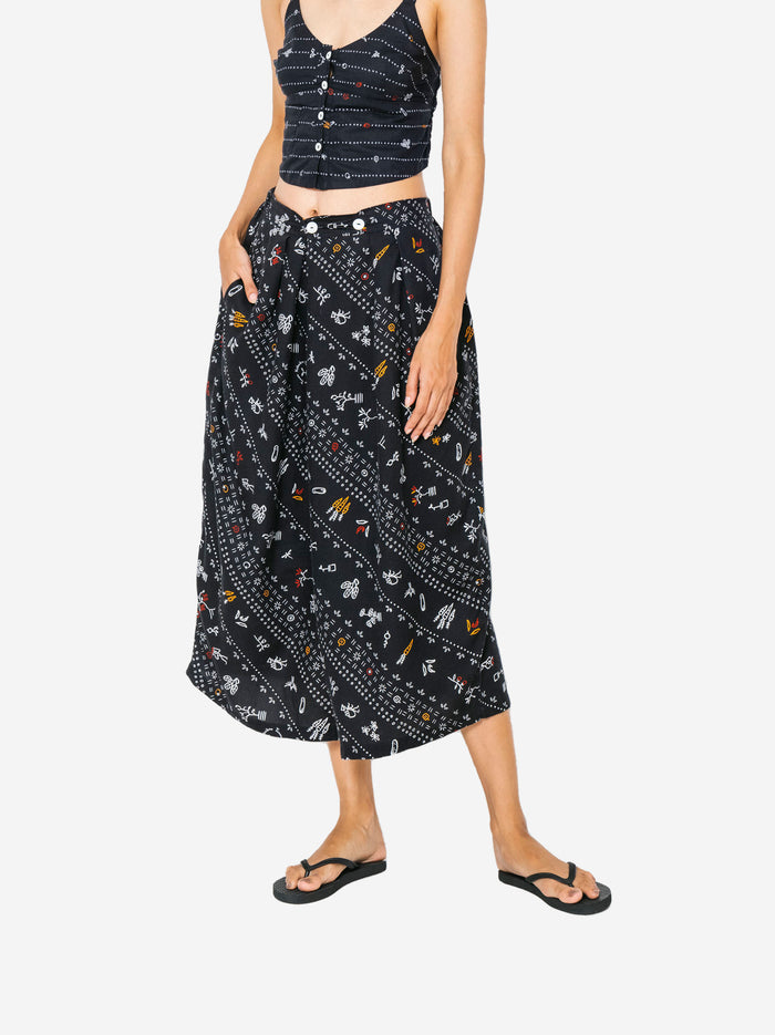 "Sejauh Mata Memandang X Dian Sastrowardoyo" "Tumbuh" - Two Buttons Midi Pants