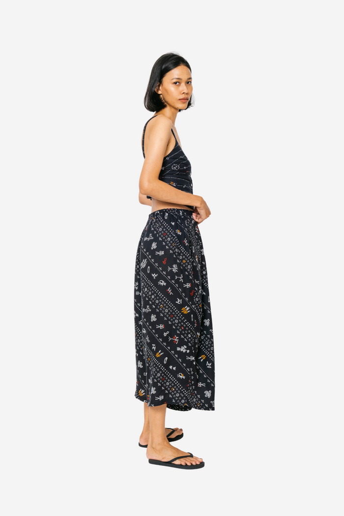 "Sejauh Mata Memandang X Dian Sastrowardoyo" "Tumbuh" - Two Buttons Midi Pants
