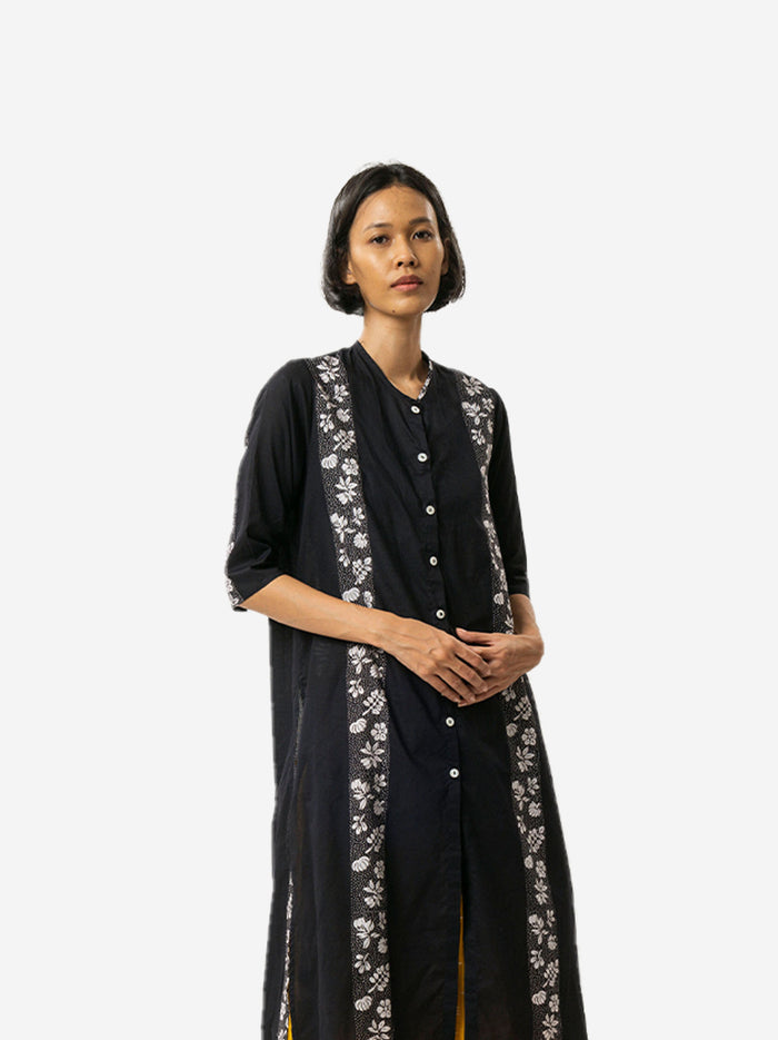 "Sejauh Mata Memandang X Dian Sastrowardoyo" "Tumbuh" Jeda - Baju Panjang