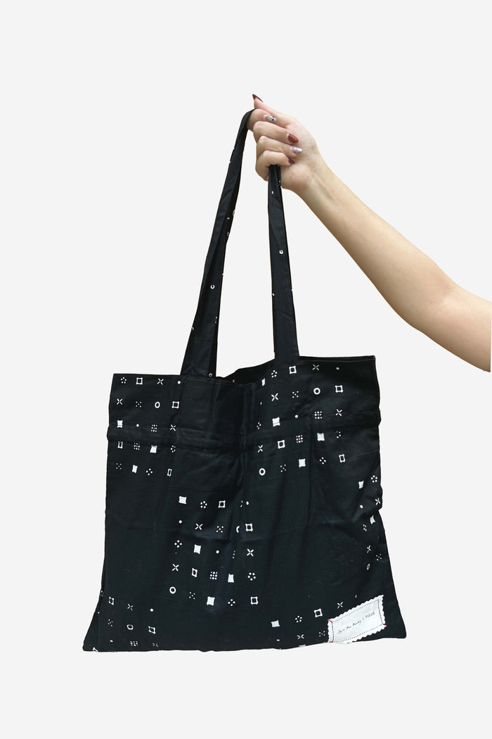 "Sejauh Mata Memandang X Tulus" “Monokrom ” - Drawstring Bag
