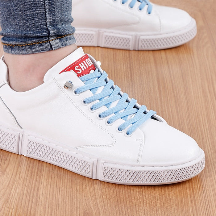 Shoelaces with elastic buckle closure