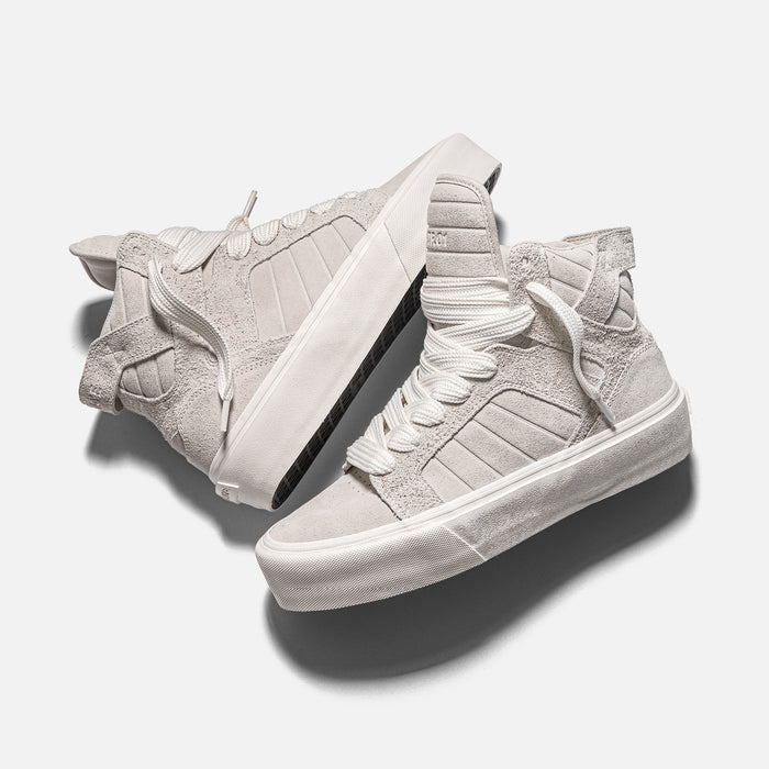 STRAYE SKTP.01 Cream – angled lifestyle photo skate shoe