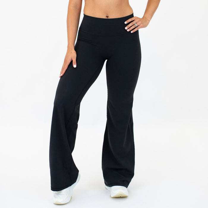Black Straight Leg Pant - High Rise