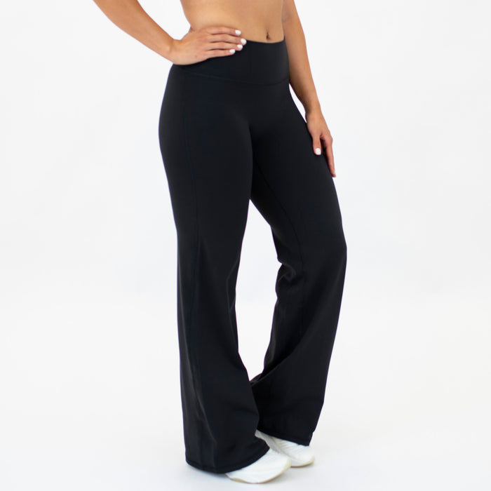 Black Straight Leg Pant - High Rise