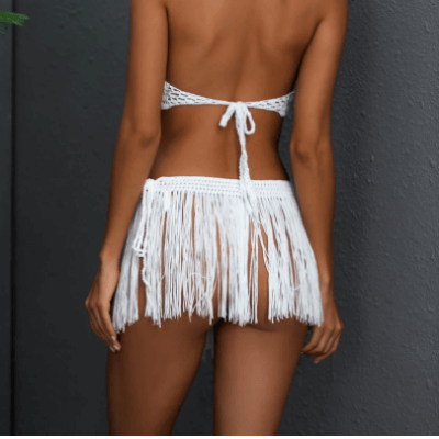 String-string skirt