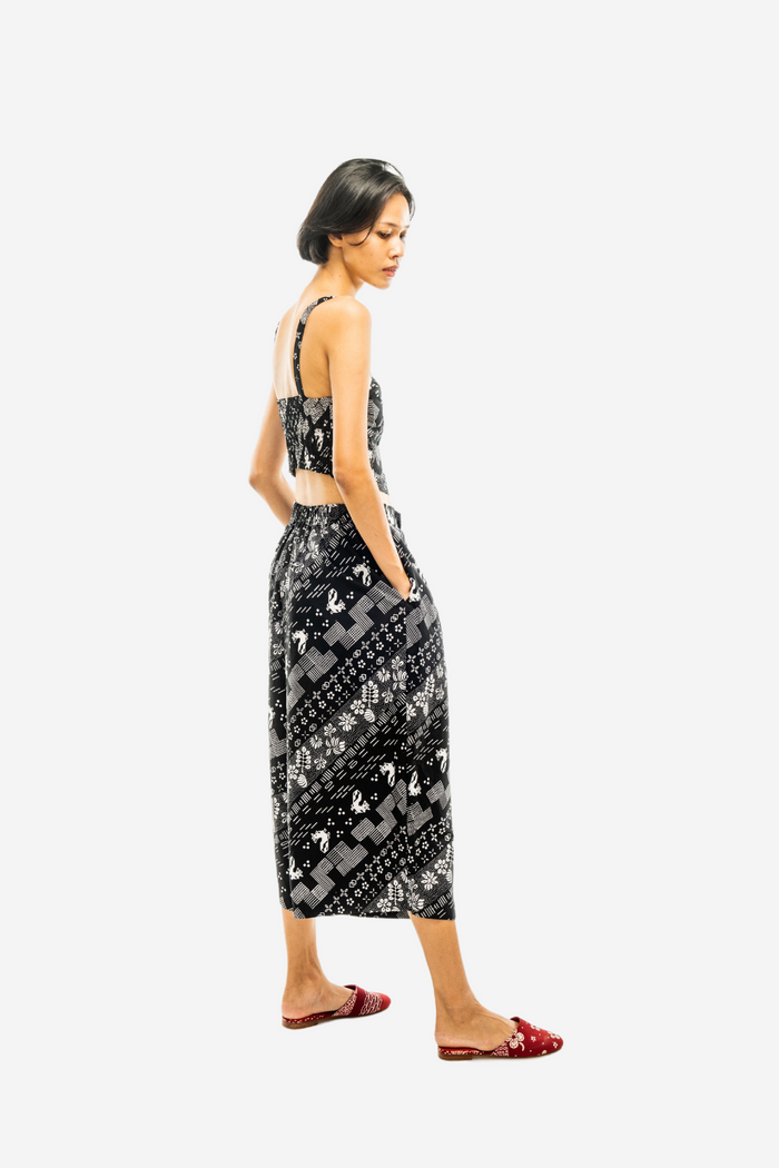 "Tambal" - Two Buttons Midi Pants