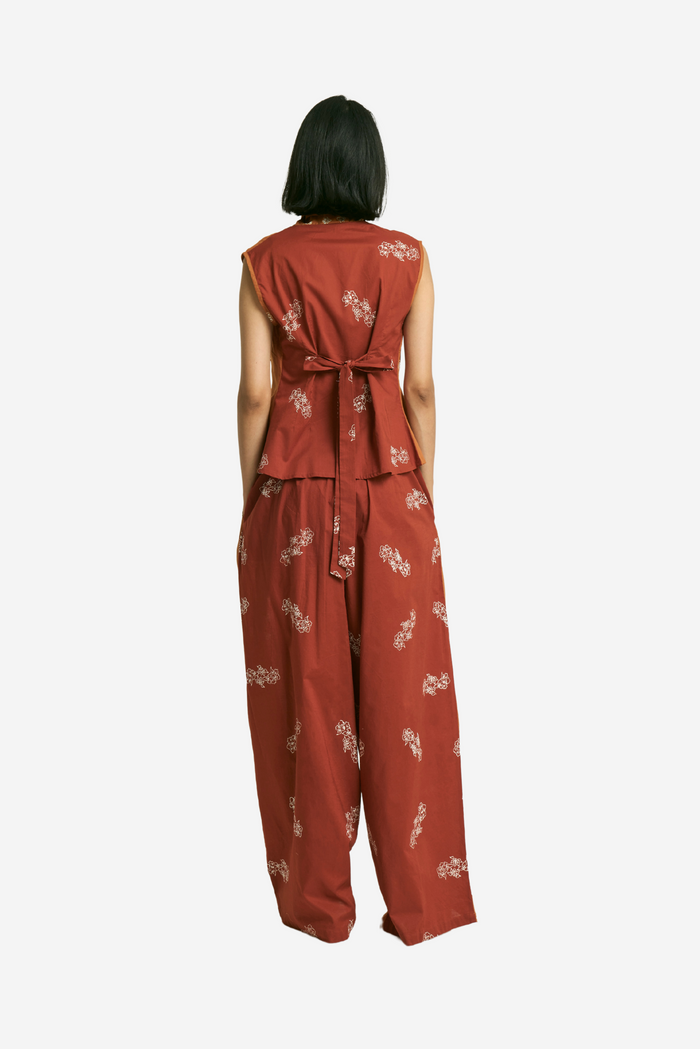 "Untaian Bunga Pencar" - Kebaya Santai