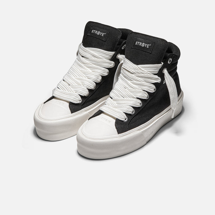 STRAYE Venice Stomper Black – front angled view platform sneaker