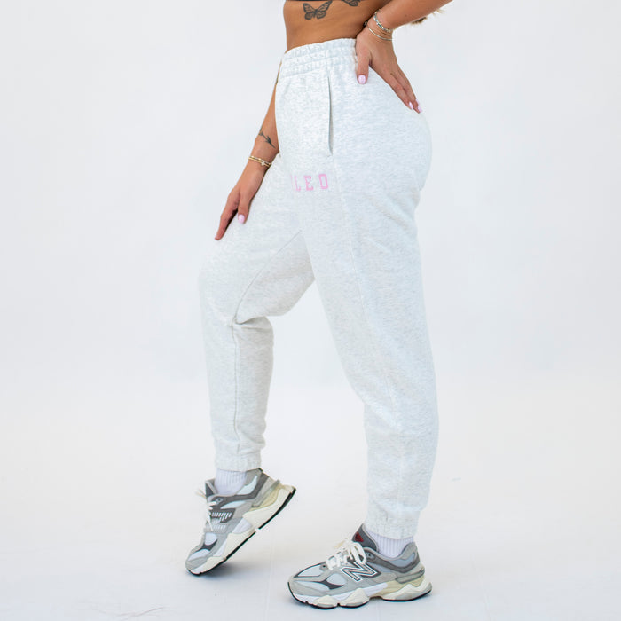 Heather White Gray Weekender Jogger | FLEO